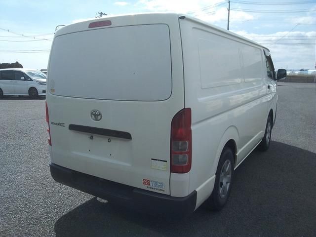 REGIUSACE van 4WD