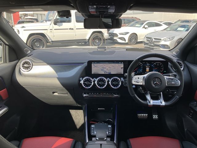 MERCEDES AMG GLA class