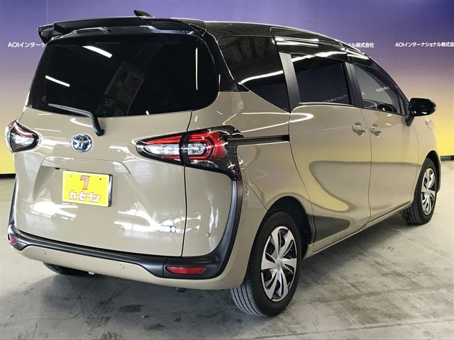SIENTA HYBRID