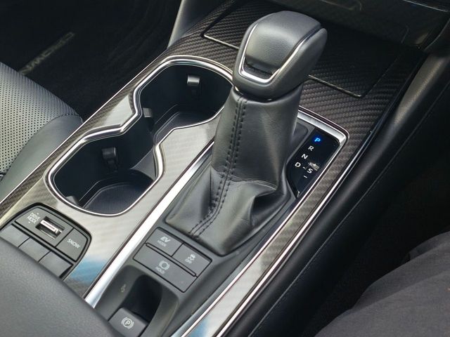 CROWN sedan hybrid