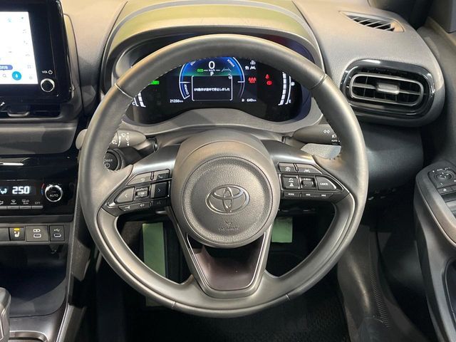 YARIS CROSS HYBRID