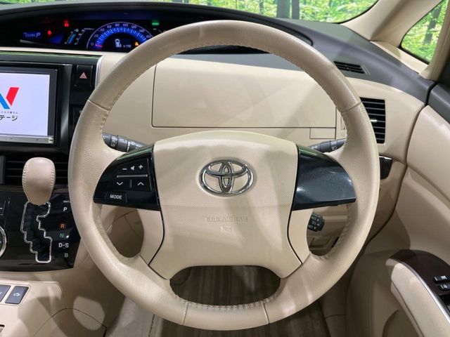 ESTIMA HYBRID 4WD