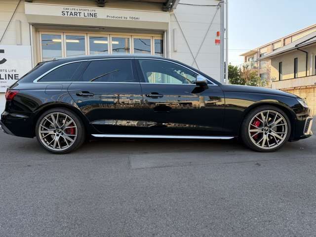 AUDI S4 AVANT