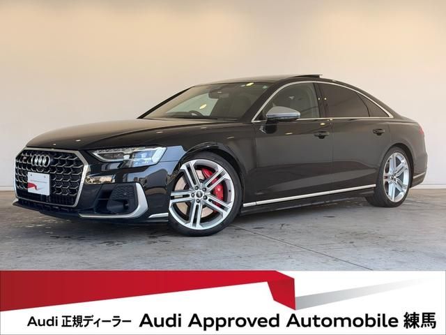 AUDI S8