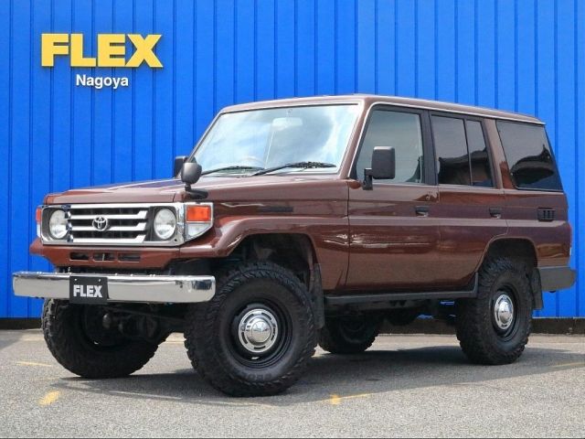 LANDCRUISER van