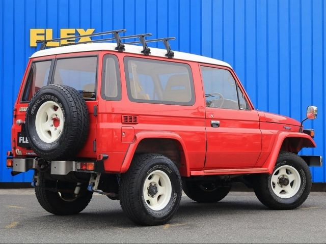 LANDCRUISER van