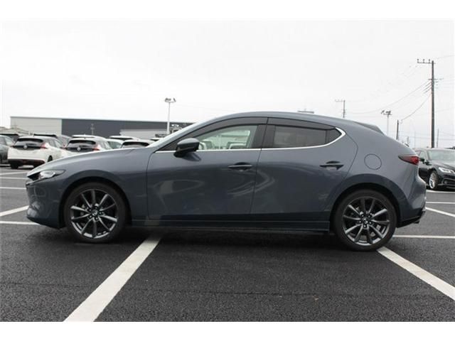 MAZDA3 FASTBACK