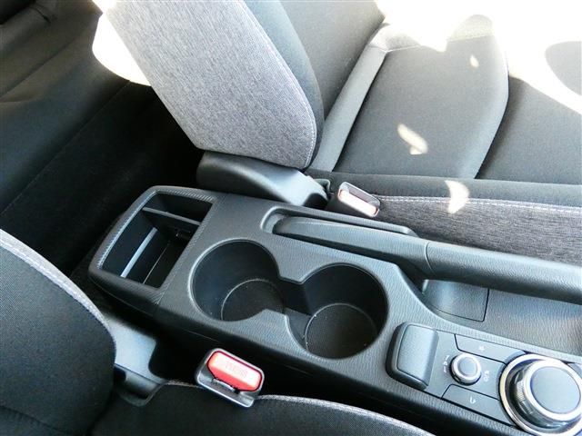 MAZDA2
