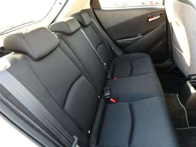 MAZDA2