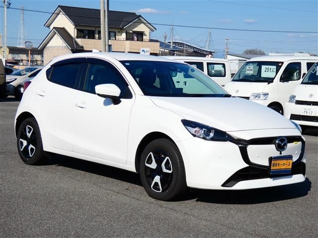 MAZDA2