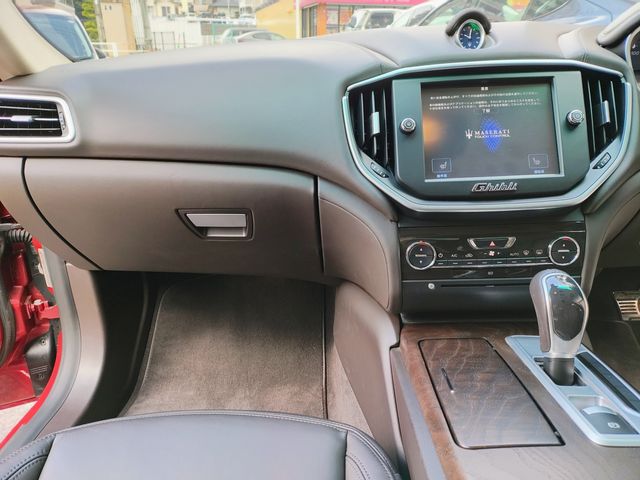 MASERATI GHIBLI Sedan