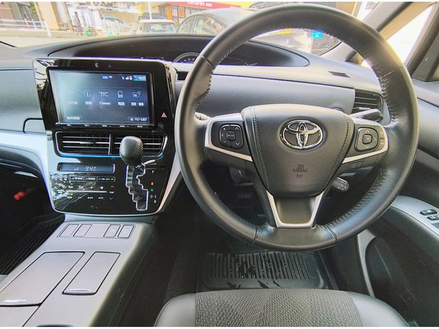 ESTIMA HYBRID 4WD