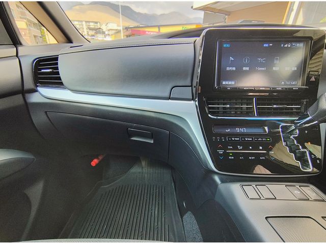 ESTIMA HYBRID 4WD