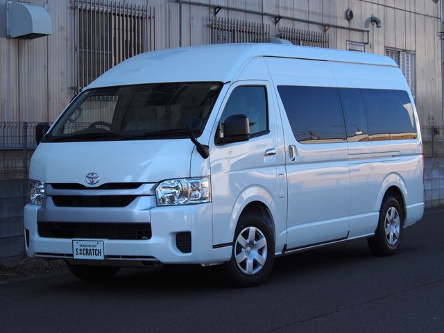 HIACE COMMUTER