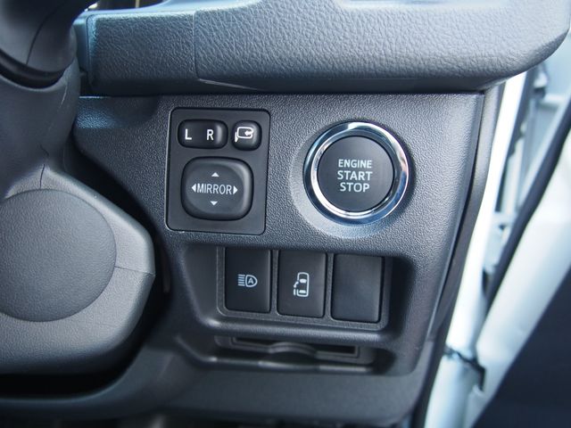 HIACE COMMUTER