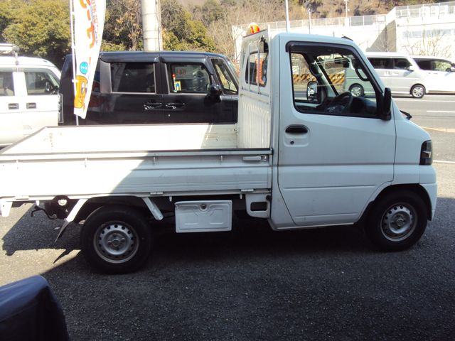 CLIPPER truck