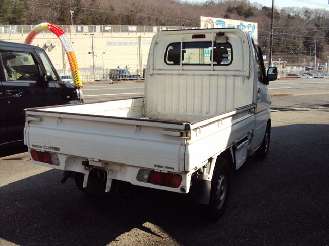 CLIPPER truck