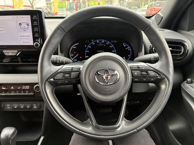 YARIS CROSS HYBRID
