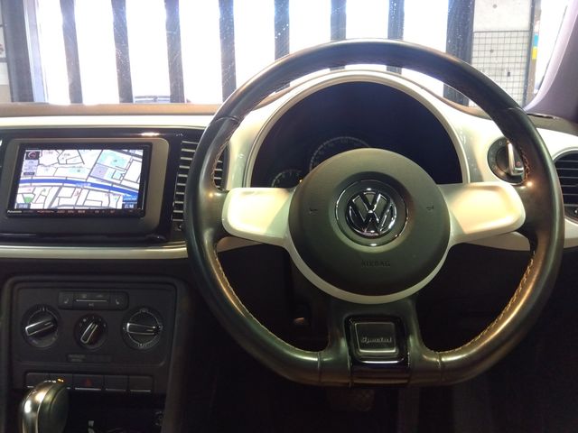 VOLKSWAGEN The BEETLE