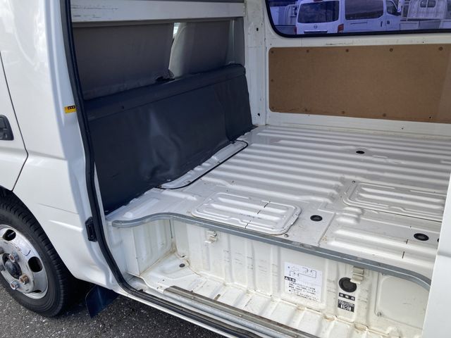 DUTRO Route Van