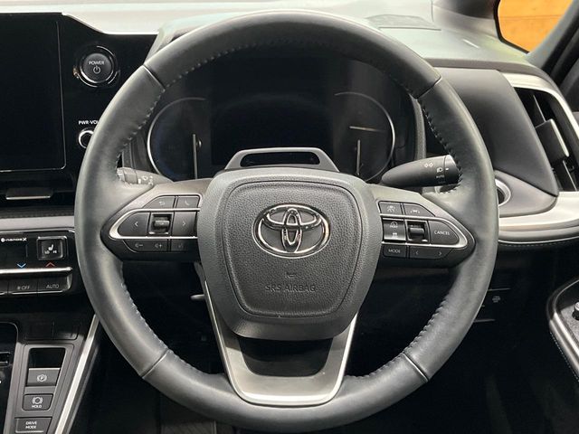 VOXY HYBRID