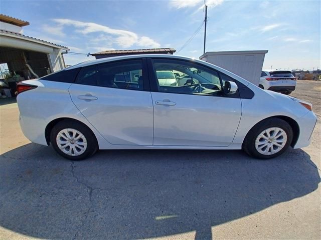 PRIUS 4WD