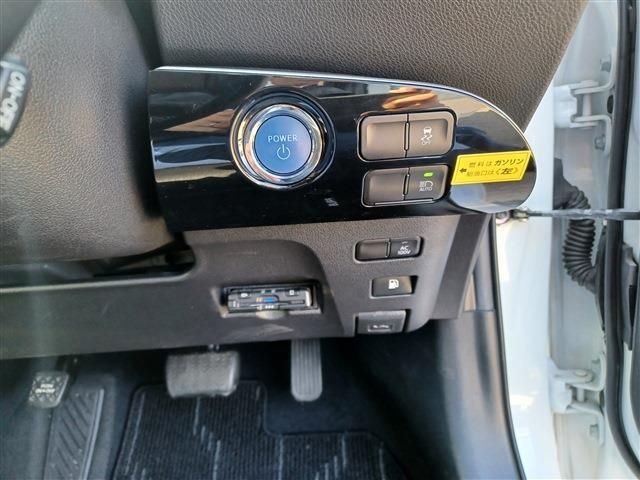 PRIUS 4WD