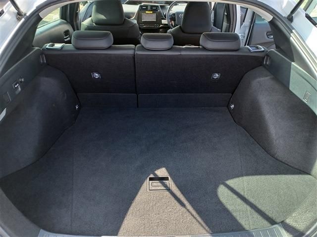 PRIUS 4WD