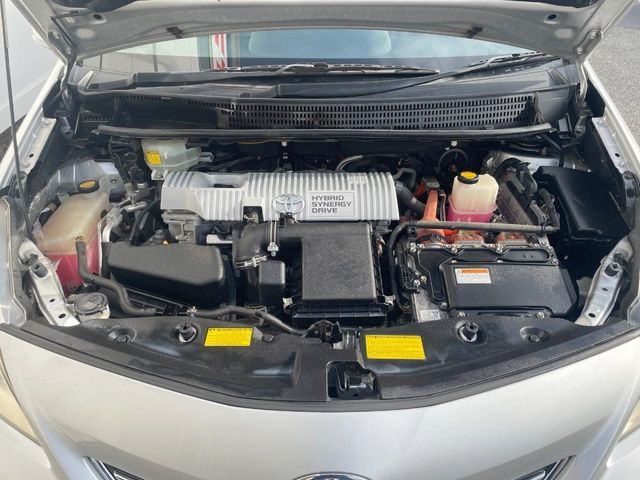 PRIUS Alpha