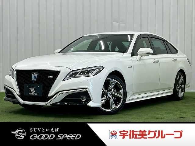CROWN sedan hybrid