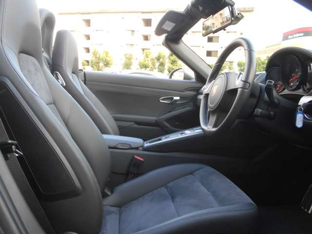 PORSCHE BOXSTER