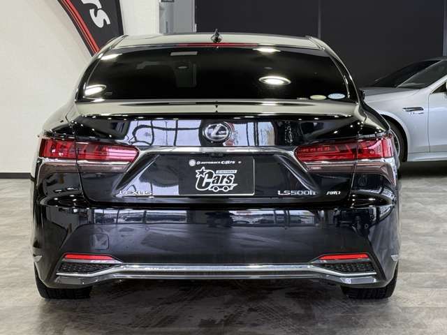 LEXUS LS500h 4WD