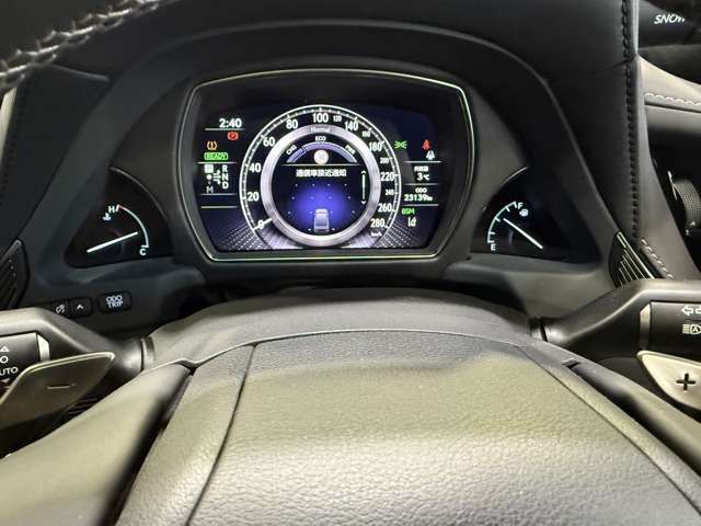 LEXUS LS500h 4WD