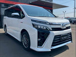 VOXY HYBRID