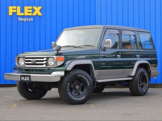 LANDCRUISER van