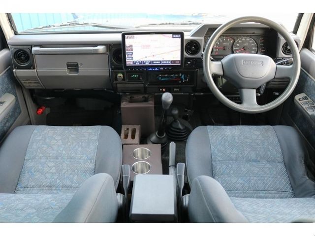 LANDCRUISER van