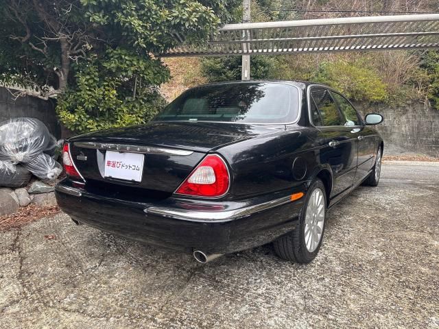 JAGUAR XJseries sedan