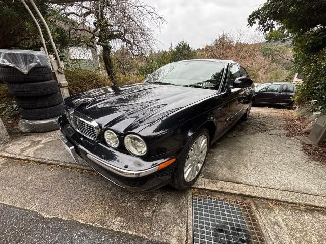 JAGUAR XJseries sedan
