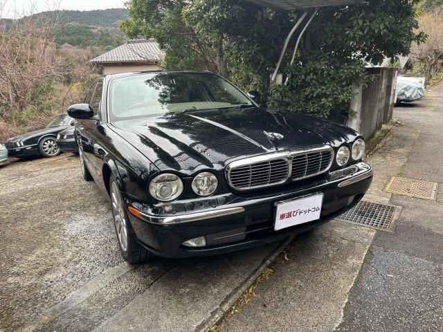 JAGUAR XJseries sedan