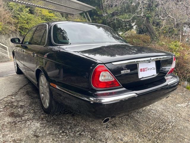 JAGUAR XJseries sedan