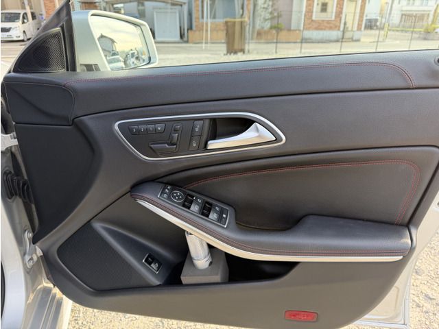 MERCEDES BENZ CLA class