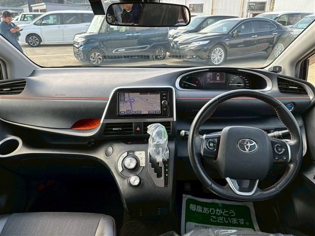 SIENTA HYBRID