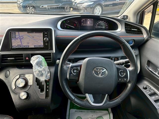 SIENTA HYBRID