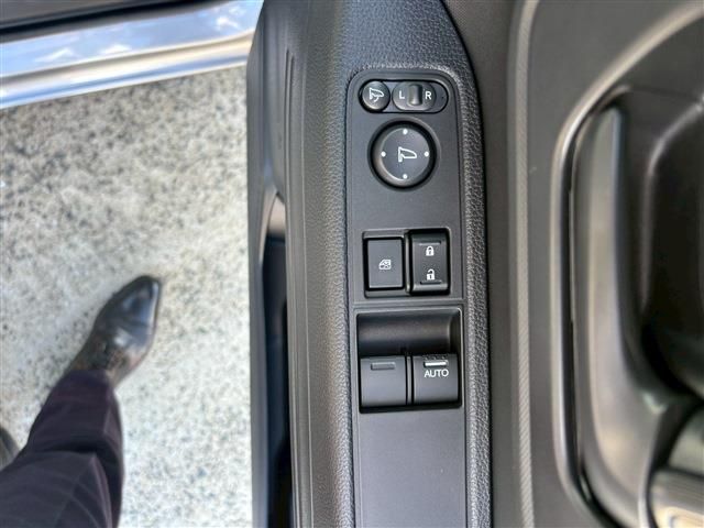 N-VAN