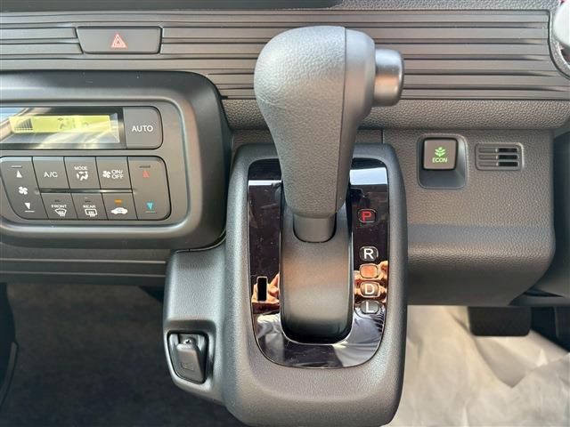 N-VAN