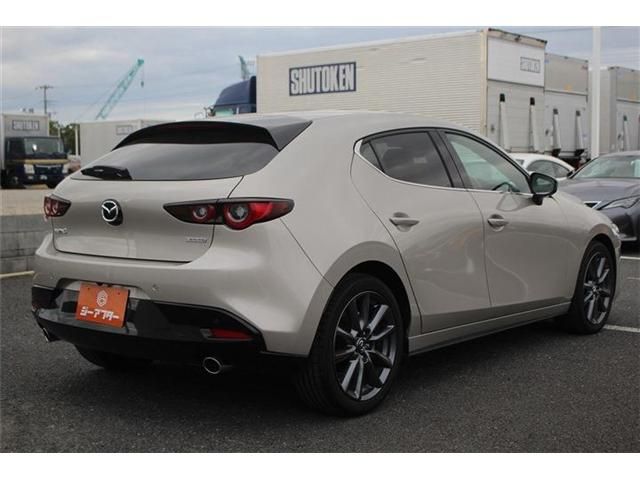 MAZDA3 FASTBACK
