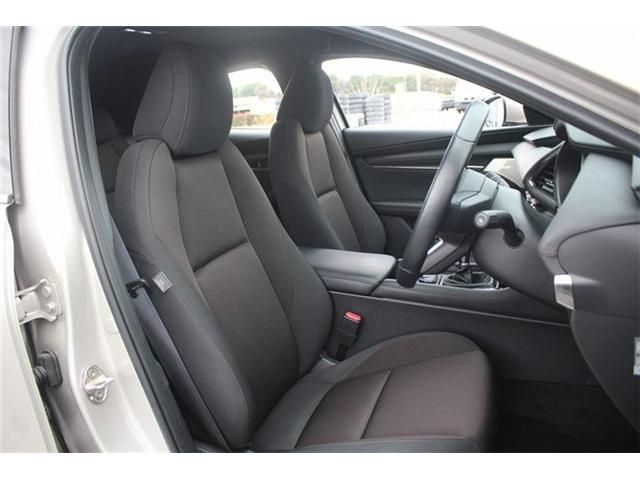 MAZDA3 FASTBACK