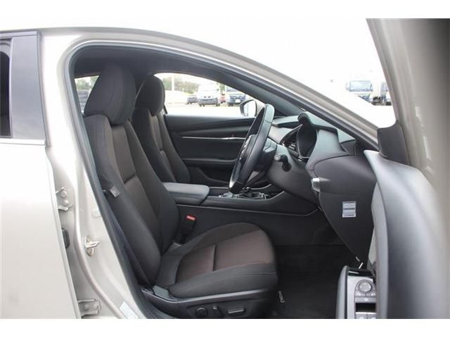 MAZDA3 FASTBACK