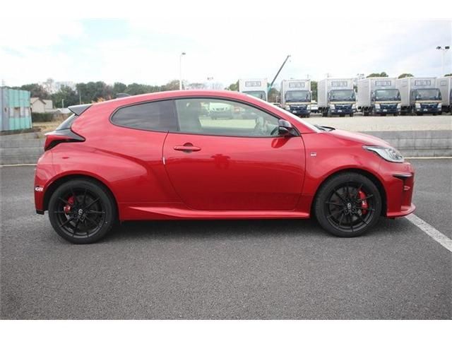 GR YARIS