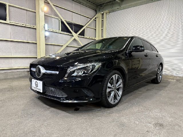 MERCEDES BENZ CLA Shooting Brake